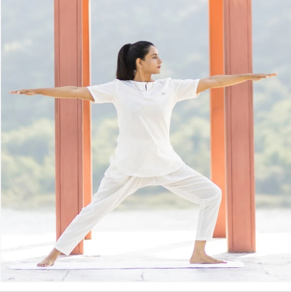 Elegant White Women's Yoga Coords Set